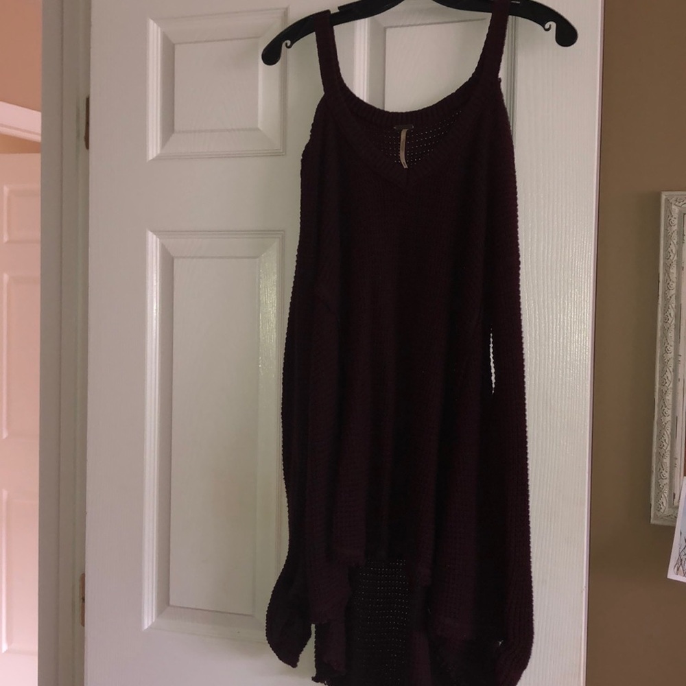Cut out shoulder Sweater